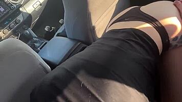 teen tinder date gives sloppy head in car