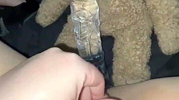 Arab slut masturbates intensely with food in los angeles