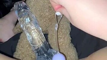 Arab slut masturbates intensely with food in los angeles