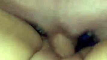 Meu cuzinho ficou arrombado depois de chupar meu meio irm�o