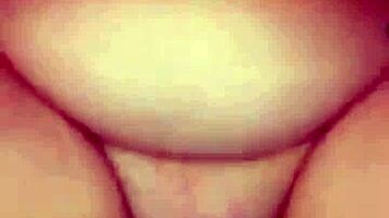 Meu cuzinho ficou arrombado depois de chupar meu meio irm�o