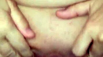 Meu cuzinho ficou arrombado depois de chupar meu meio irm�o