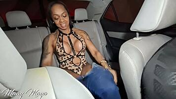 uber driver fucks my tight pussy in back seat and cums in mouth