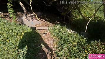 Girlfriend Jade Kink Sucking And Fucking Near Public Beach