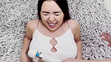 amateur curvy latina teen squirts hard