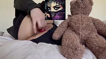 Sexy gothic alt emo girl masturbates for you & show her pink virgin pussy