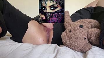 Sexy gothic alt emo girl masturbates for you & show her pink virgin pussy