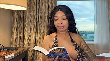 Erotic reading session with eva parker