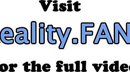 Hey, Bu Genç Anal Yarrak Biniyor ve Sert Köpek Pozisyonunda İstiyor Musun?