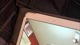 Alaska Zade Se Folla con Dildo en Casa