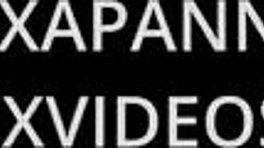 Nie mogę przestać się dotykać przy drzwiach łazienki