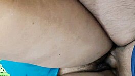 भारतीय नौकरानी को बॉस अधूरी काम के लिए चोदता है