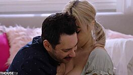 Chloe Surreal kräks på styvpappas kuk och blir knullad hårt! 😜