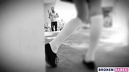 Oh mio dio, non riesco nemmeno a scrivere bene, ma guarda Alexa Nova che si masturba da sola come una pazza!