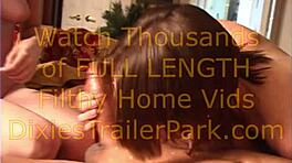 Špinaví staří muži honí děvky z karavanu v akci