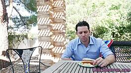 tini 18+ 69-et csinál mostohaapával és keményen megbaszják a szörny farkával