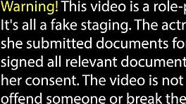Stepsister calda si intrufola nella stanza dell'amica per azione selvaggia. Stepbrother non resiste al suo fascino piccolo 18+