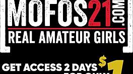 POV история за твоята заварена дъщеря заседнала в кухнята, жадуваща помощ и повече от татко