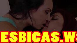 Hej, maćeho, nauči me lezbejsko ljubljenje sada, važi?