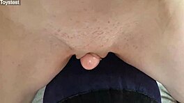 क्या तुमने देखा कि स्टीपसिस्टर अपना तकिया हम्प कर रही थी?