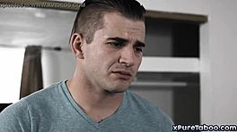 Λοιπόν, μοναχική μαμά Sovereign Syre ικετεύει τον Nathan Bronson να την γονιμοποιήσει, αλλά αυτός είναι εντελώς σοκαρισμένος.