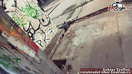 Vay! 18 yaşındaki Alman genç kız spontane açık hava seks için alınıyor!