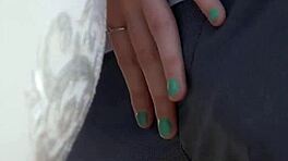 كس فتاة 18+ يتمدد بزب عملاق في أكشن قوي