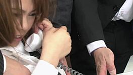 سكرتيرة يابانية تزب بقوة من جميع أعضاء الاجتماع في فيلم جاف غير محظور