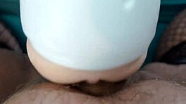 Пухлая транни трахает карманную пусси машину POV кумшот с большим членом