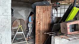 Ev Yapımı Seks Güzel Baldızla, Üvey Kardeş Uzakta