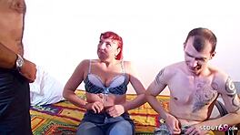 Altes deutsches Paar trifft sich mit jungfräulichen 30er Nachbarn für wilden Dreier.