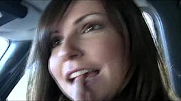 सेक्सी पड़ोसी लड़की कैश के लिए बॉडी ट्रेड करती है। हॉट एनकाउंटर।