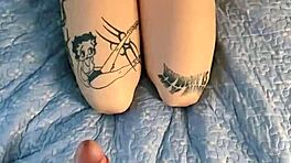 Je jouis et il continue de me baiser la bouche !