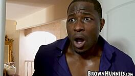 güzel Aaliyah Hadid, o büyük siyah siki profesyonel gibi mi sürüyorsun?