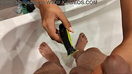 Blond učitelka dává slizký blowjob mzhardbutt, stříká a jezdí