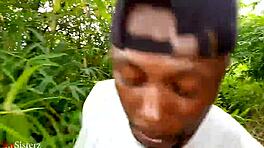 Kijk naar ABOKI die twee dorpelingen neukt in wilde achter-de-schermen actie!