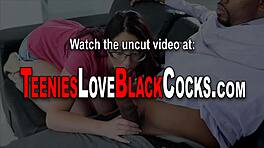 يا إلهي، هالمراهقة 18+ تركب زب أسود بقوة!