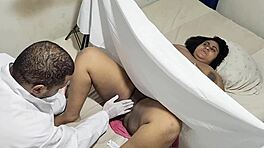 Γυναικολόγος γεμάτος πόθο συμβουλεύει παχουλή καυτή BBW σε ιδιωτικό δωμάτιο