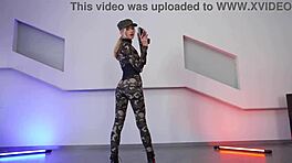 3 heures de baise non-stop avec une salope ado 18+ 18+... fin bukkake !