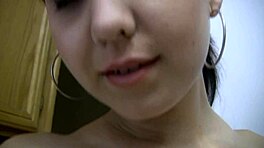 年轻18+情侣享受硬核肛交和大屁股少女18+高潮