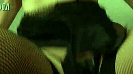 Mature belle-mère Caro la petite bombe 18+ prend grosse bite noire rough