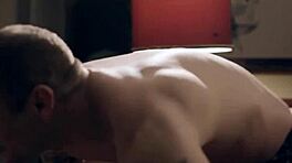 الابنة بالتبني المراهقة 18+ تُنيك بقوة من قبل العائلة بعد مص سري