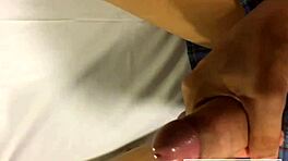 E aí, assiste essa ladyboy adolescente 18+ 18+ Kib dar boquete POV e anal sem camisinha