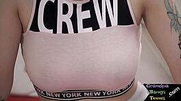 Sprælende 18-årig amatør rider gammel mand cowgirl