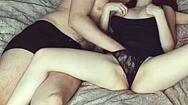 最有趣的东西藏在她性感18+少女内裤里