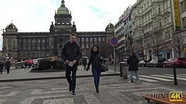 בלונדינית צעירה 18+ מקבלת זיון קשוח במטבח ליום הולדת עם מציצה