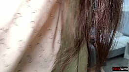 Хей, виждал ли си студент да чука пищна мама и заварена дъщеря?