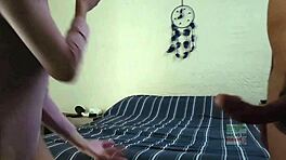 금발 귀요미 발레리토가 처음으로 장난감처럼 세게 타는 야한 섹스