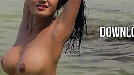 Store Naturlige Titter Thai Teen 18+ Kahlisa Stripper Solo på Strand 😍