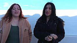 Genç 18+ BBW Lilly'nin ilk lezbiyen eğlencesi beni şaşırttı